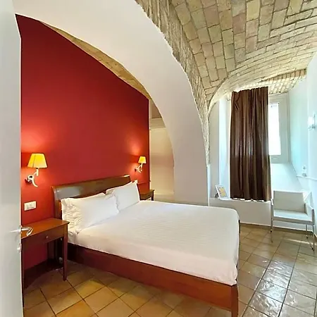 Roma Resort Colosseum-3